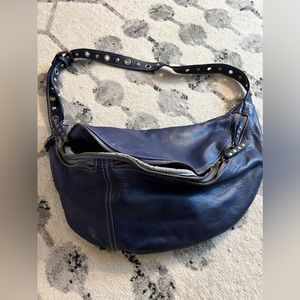 Bolsa Nova sling bag